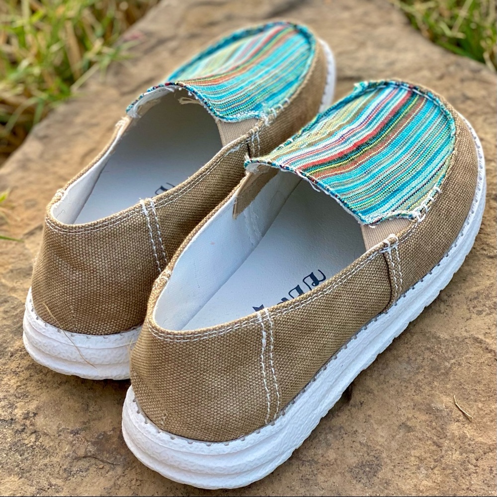 🚨Restocked🚨Striped Slipon Loafers - Picture 4 of 8